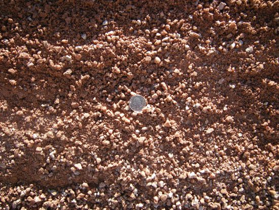 Minus Yavapai Coral 3/8 inch landscape rock
